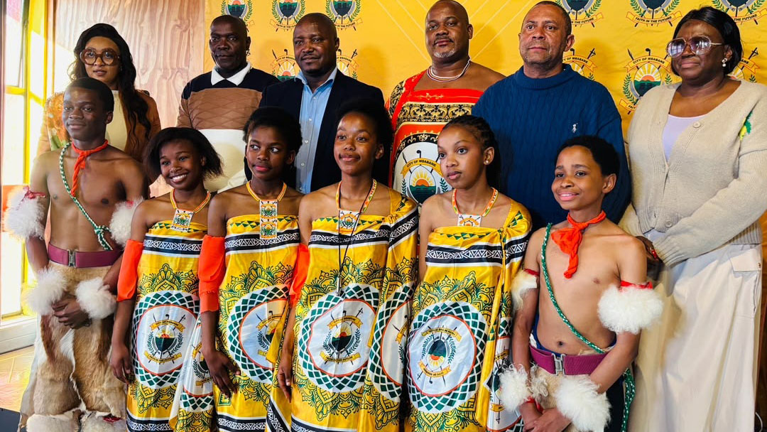 The ambassadors of the 2026 Global Leaders in Action (GLA) Programme posing for a group photo with the Municipal Council of Mbabane's Executive Committee during the farewell ceremony hosted on Tuesday by the Municipal Council of Mbabane, in partnership with the United States Embassy and American Spaces, at the American Spaces facility housed within the Eswatini National Library in Mbabane.